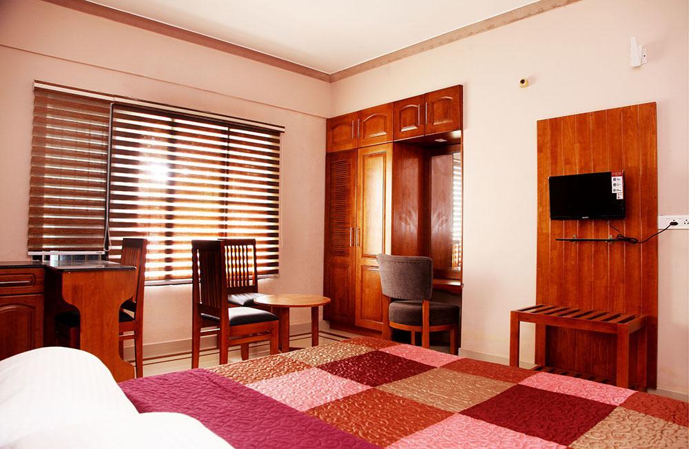 Devanganam Residency Hotel Guruvāyūr Exterior foto