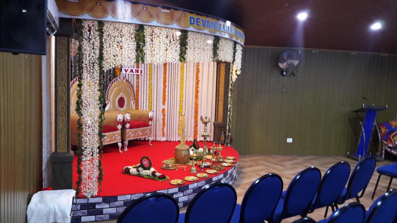 Devanganam Residency Hotel Guruvāyūr Exterior foto